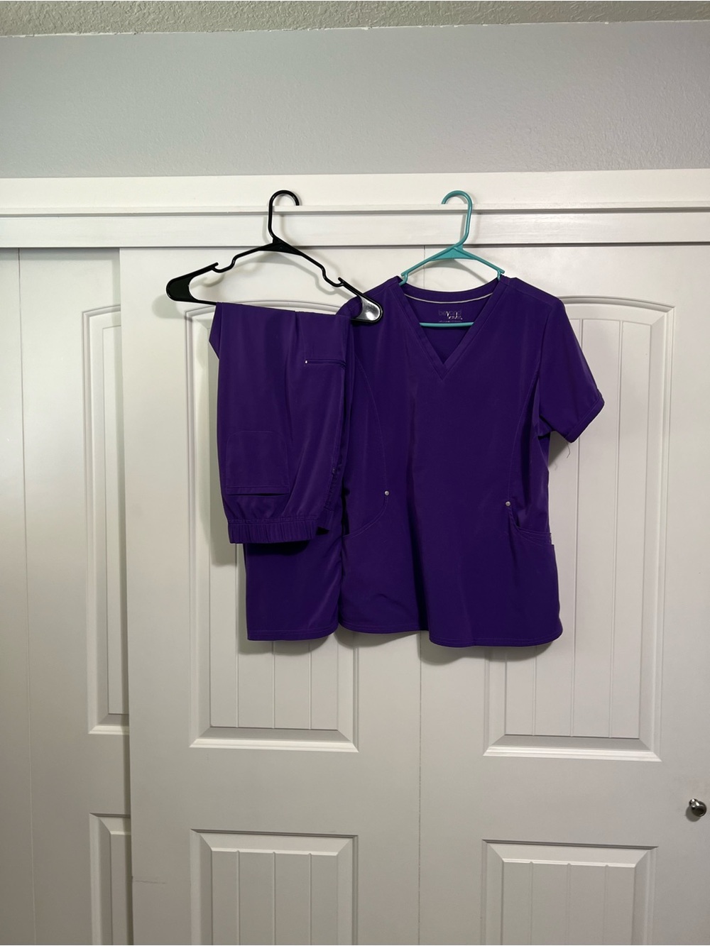 Unbranded Purple V-Neck Scrub Top and Pants Set